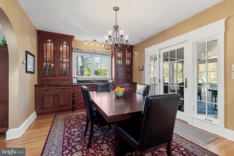 908 Old Oak Rd, Baltimore, MD 21212 photo 14