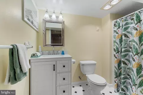 908 Old Oak Rd, Baltimore, MD 21212 photo 31