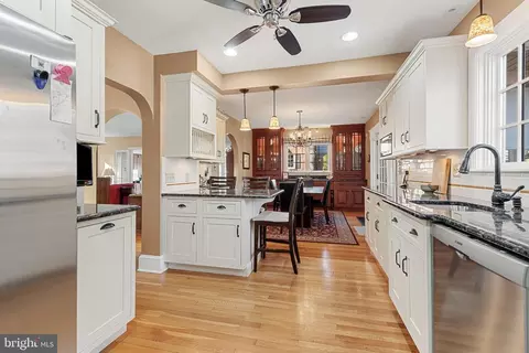 908 Old Oak Rd, Baltimore, MD 21212 photo 17