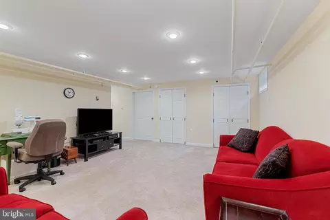 908 Old Oak Rd, Baltimore, MD 21212 photo 30