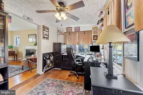 908 Old Oak Rd, Baltimore, MD 21212 photo 8