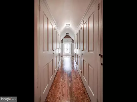 Entry Way - 1005 Boyce Ave, Towson, MD 21204 photo 4 of 4