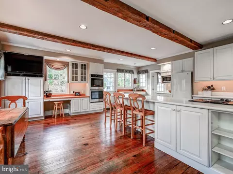 Kitchen - 1005 Boyce Ave, Towson, MD 21204 photo 2 of 3