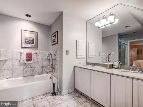 Bath - 1005 Boyce Ave, Towson, MD 21204 photo 2 of 4