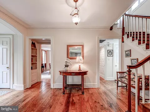 Entry Way - 1005 Boyce Ave, Towson, MD 21204 photo 2 of 4