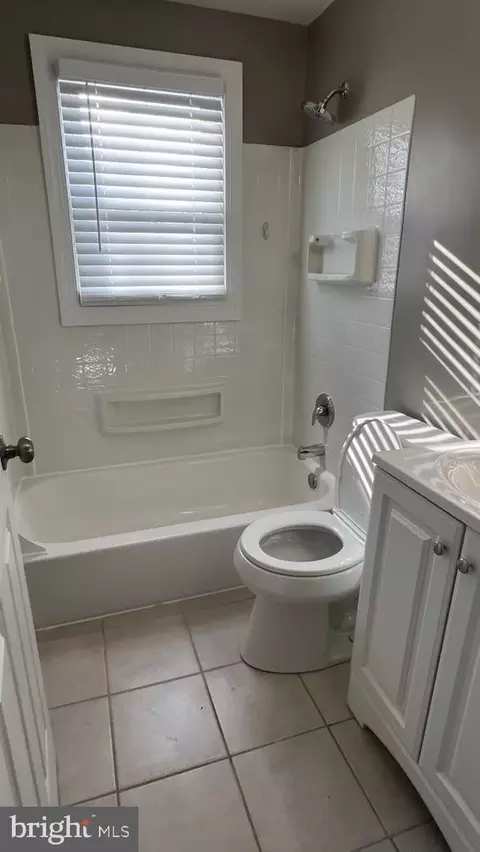 Bath - 116 Riverthorn Rd, Middle River, MD 21220 photo 1 of 2