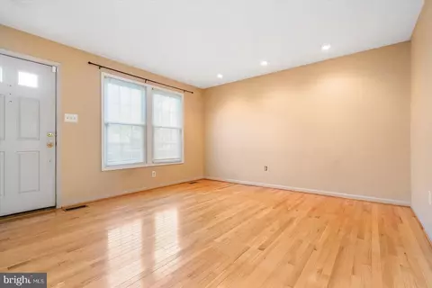33 Rosland Ct, Pikesville, MD 21208 photo 7