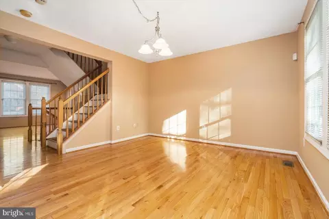 33 Rosland Ct, Pikesville, MD 21208 photo 10