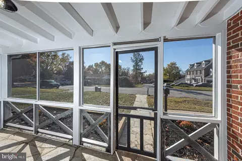 420 Aigburth Rd, Towson, MD 21286 photo 2