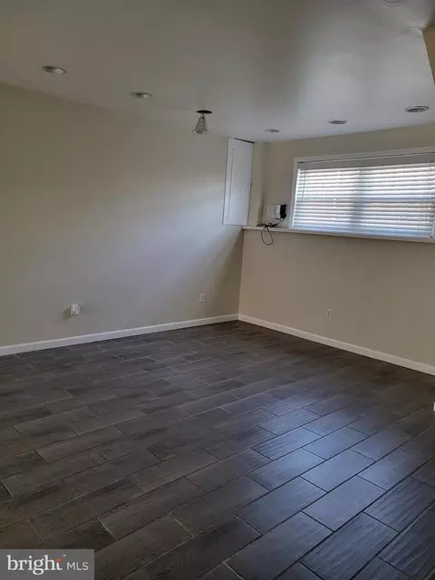 Living - 411 Kosoak Rd, Middle River, MD 21220 photo 4 of 4