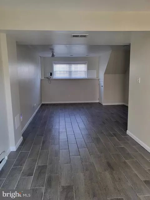 Living - 411 Kosoak Rd, Middle River, MD 21220 photo 3 of 4