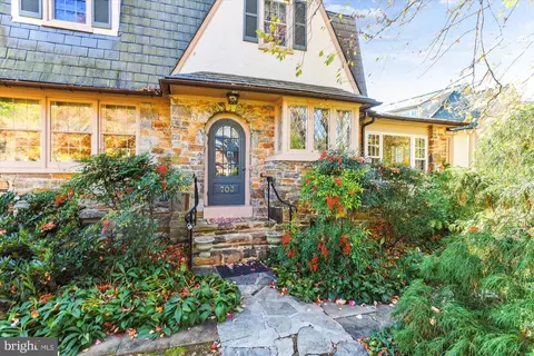 703 Stoneleigh Rd, Baltimore, MD 21212 photo 9