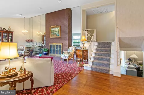 2509 Hal Cir, Baltimore, MD 21209 photo 5