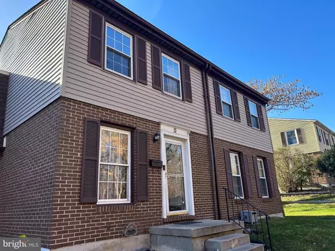11 Robinway Ct #F, Nottingham, MD 21236