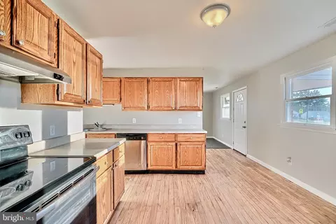 505 Compass Rd, Middle River, MD 21220 photo 11