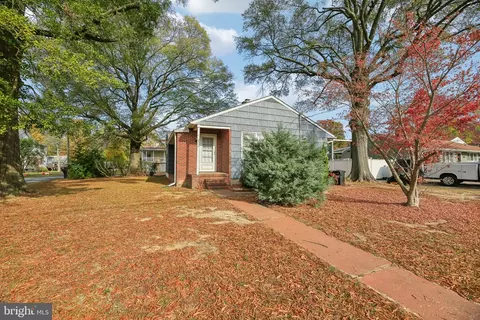 8505 Maple Rd, Sparrows Point, MD 21219 photo 1
