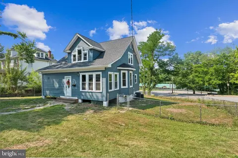 1704 Selma, Halethorpe, MD 21227