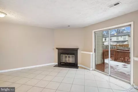 Living - 517 Gloucester Ct, Middle River, MD 21220 photo 1 of 3