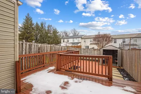 Exterior - 517 Gloucester Ct, Middle River, MD 21220 photo 1 of 2