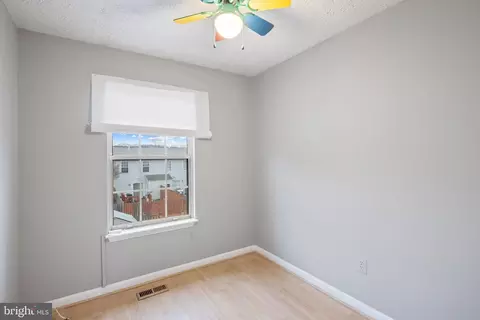 Bedroom - 517 Gloucester Ct, Middle River, MD 21220 photo 2 of 2