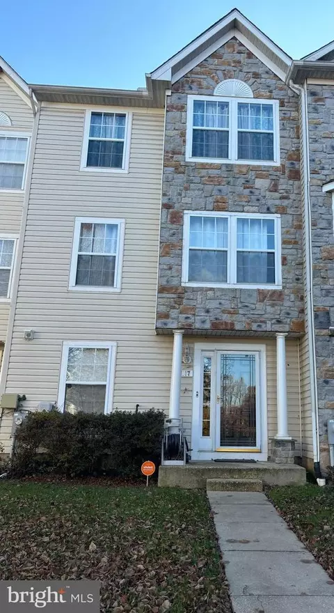 17 Gwynnswood Rd, Owings Mills, MD 21117