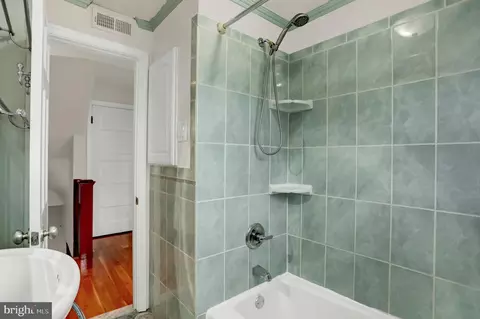 Bath - 28 Eastship Rd, Dundalk, MD 21222 photo 1 of 3