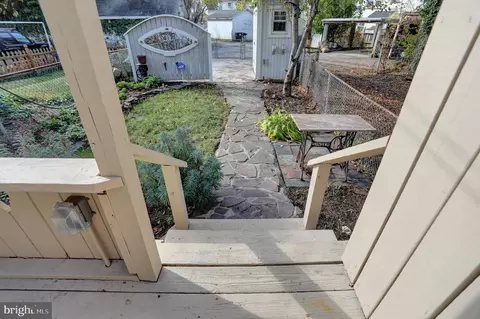 Exterior - 28 Eastship Rd, Dundalk, MD 21222 photo 6 of 9