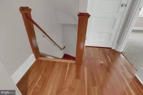 Entry Way - 28 Eastship Rd, Dundalk, MD 21222 photo 2 of 3