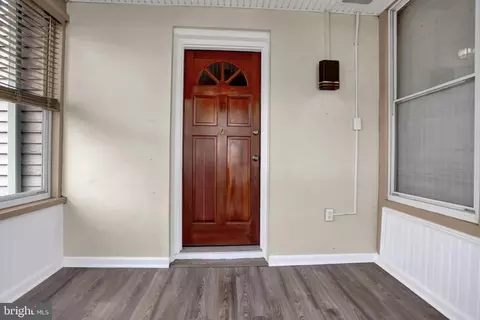 Entry Way - 28 Eastship Rd, Dundalk, MD 21222 photo 3 of 3