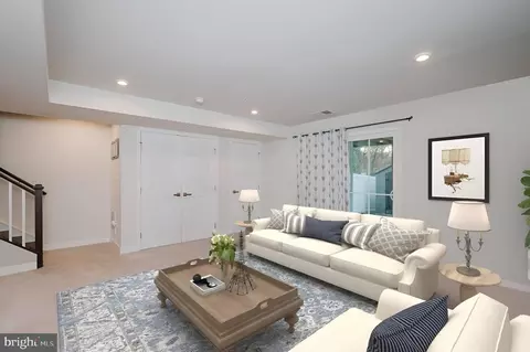 Living - 2818 Shaws Rd, Sparrows Point, MD 21219 photo 2 of 2