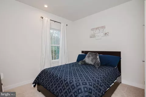 Bedroom - 2818 Shaws Rd, Sparrows Point, MD 21219 photo 2 of 5