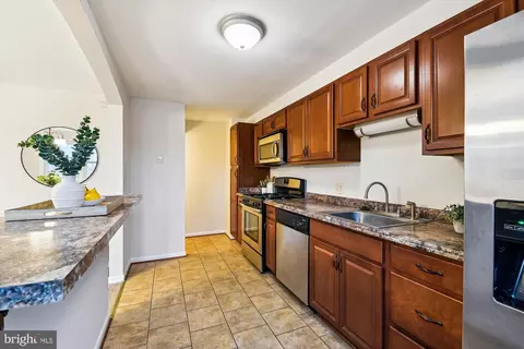 Kitchen - 1113 Circle Dr, Halethorpe, MD 21227 photo 3 of 3