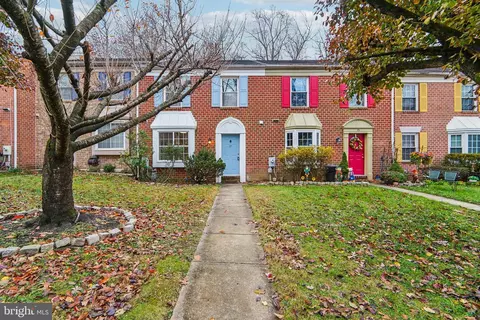 17 N Stead Ct, Catonsville, MD 21228