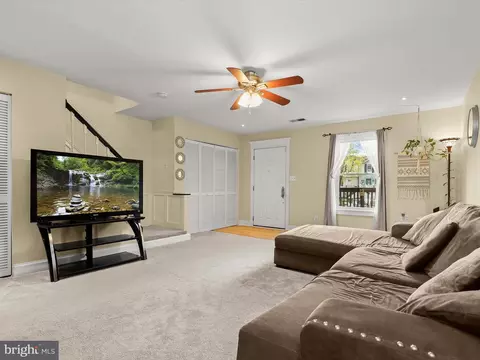 Living - 3914 Cutty Sark Rd, Middle River, MD 21220 photo 2 of 4