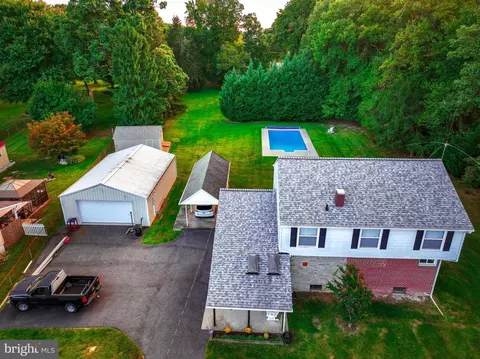 710 Bowleys Quarters Rd, Middle River, MD 21220 photo 4