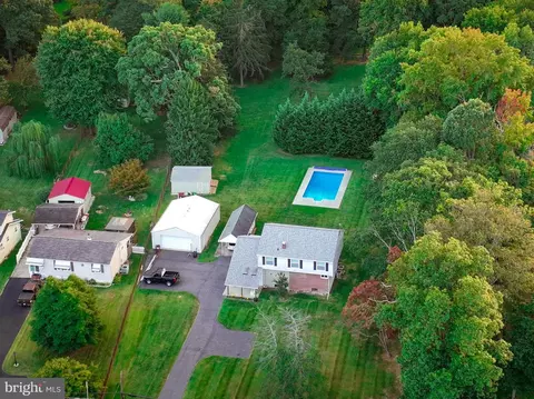 710 Bowleys Quarters Rd, Middle River, MD 21220