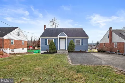 403 Warren Rd, Cockeysville, MD 21030