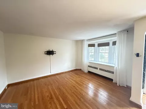 303 Dumbarton Rd, Baltimore, MD 21212 photo 4