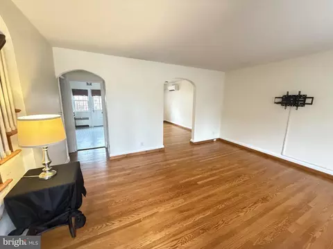 303 Dumbarton Rd, Baltimore, MD 21212 photo 5