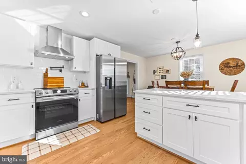 Kitchen - 519 Dunkirk Rd, Baltimore, MD 21212 photo 7 of 7