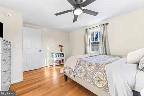 Bedroom - 519 Dunkirk Rd, Baltimore, MD 21212 photo 9 of 10