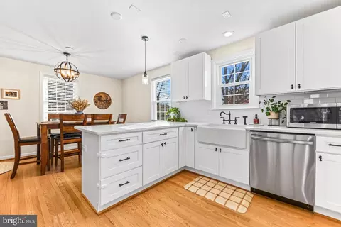 Kitchen - 519 Dunkirk Rd, Baltimore, MD 21212 photo 6 of 7