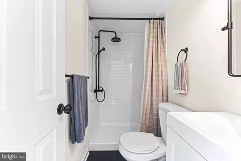 Bath - 519 Dunkirk Rd, Baltimore, MD 21212 photo 4 of 4