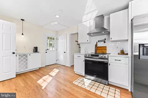 Kitchen - 519 Dunkirk Rd, Baltimore, MD 21212 photo 1 of 7