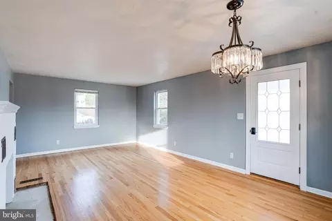 Living - 8617 Windsor Mill Rd, Windsor Mill, MD 21244 photo 5 of 14