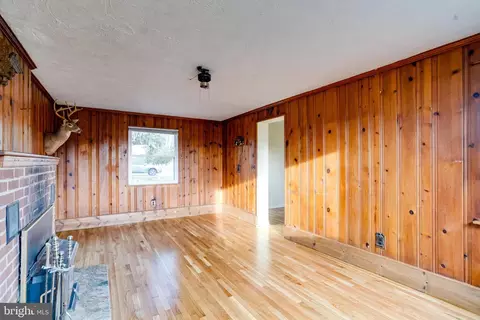 Living - 8617 Windsor Mill Rd, Windsor Mill, MD 21244 photo 14 of 14