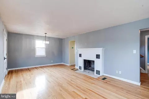 Living - 8617 Windsor Mill Rd, Windsor Mill, MD 21244 photo 3 of 14