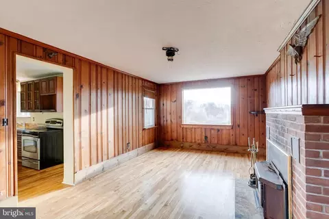 Living - 8617 Windsor Mill Rd, Windsor Mill, MD 21244 photo 11 of 14