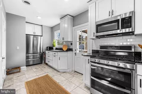 727 Dunkirk Rd, Baltimore, MD 21212 photo 15
