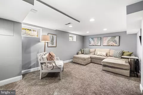 727 Dunkirk Rd, Baltimore, MD 21212 photo 35